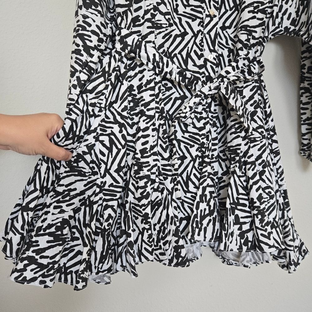WKND WYFR Stylish Black & White Patterned Dress Long Puff Sleeves Size XS - Picture 7 of 10